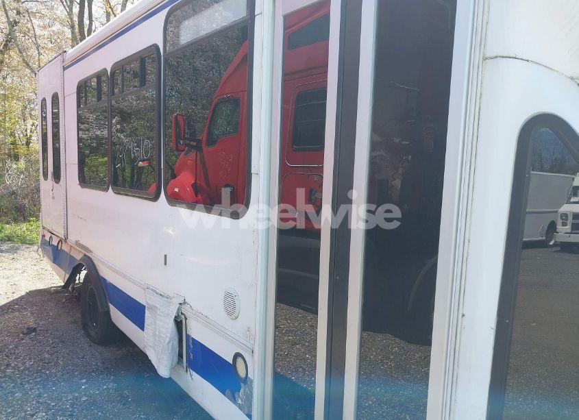 Photo 12 of 2010 Ford E-450 CUTAWAY (VIN 1FDFE4FS5ADA84690)