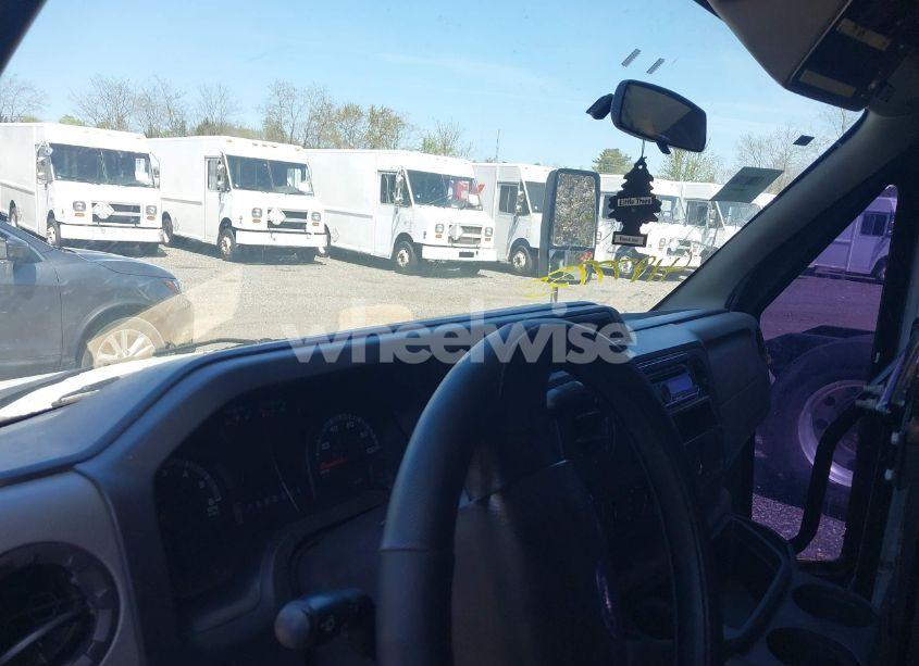 Photo 7 of 2010 Ford E-450 CUTAWAY (VIN 1FDFE4FS5ADA84690)