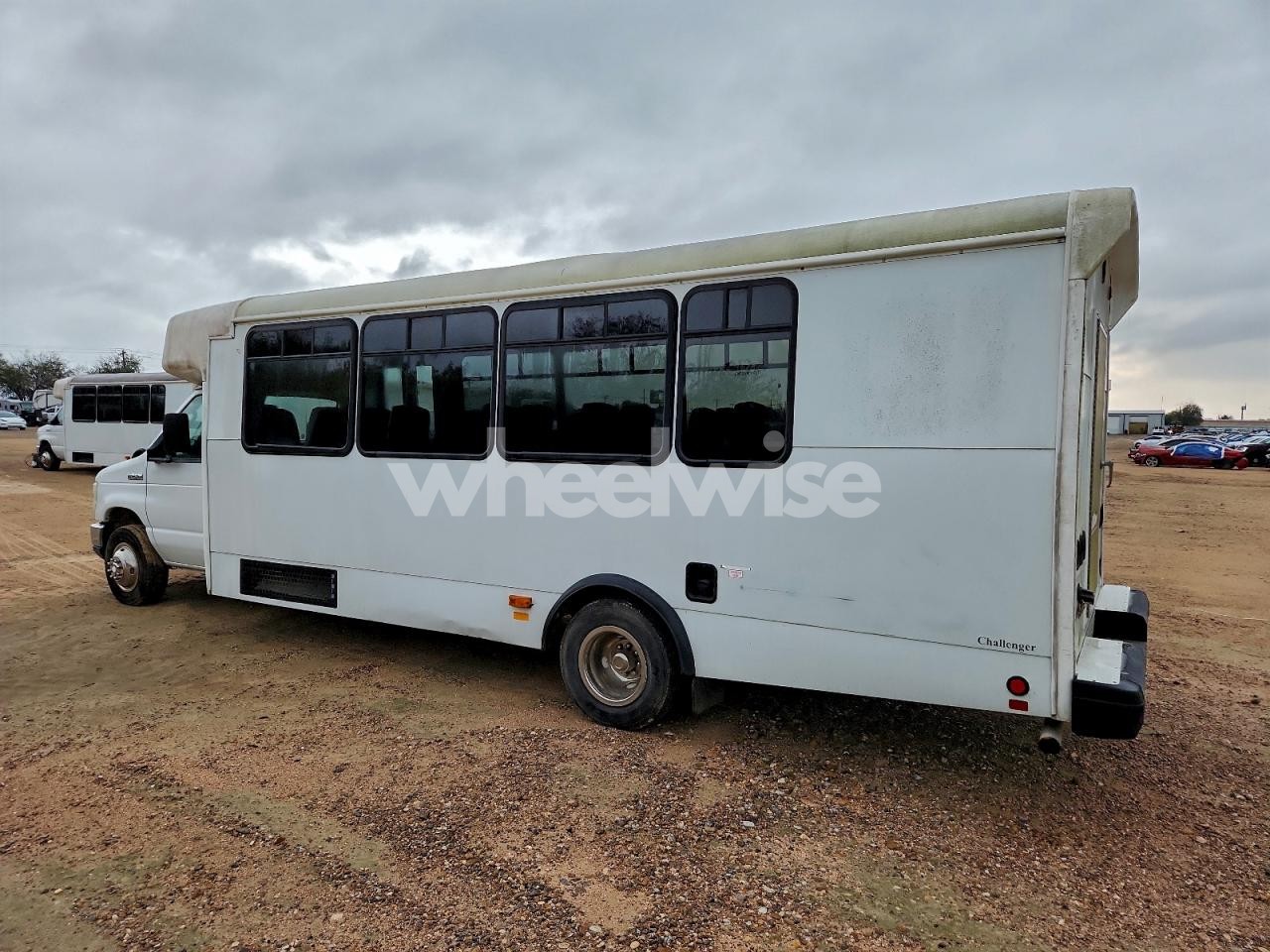 Photo 3 of 2014 FORD ECONOLINE E450 SUPER DUTY CUTAWAY VAN (VIN 1FDFE4FS6EDA23581)