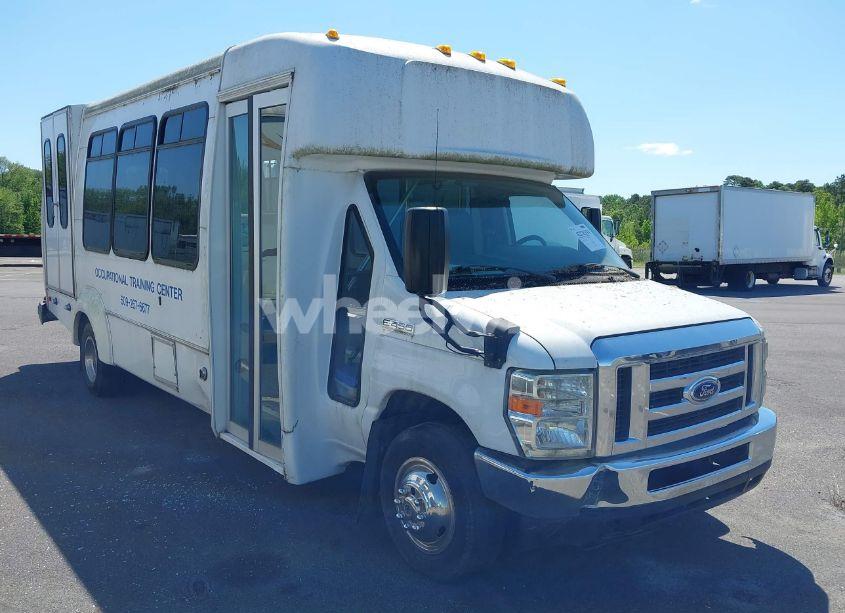 2016 Ford Econoline COMMERCIAL CUTAWAY (VIN 1FDFE4FS6GDC16235) main photo
