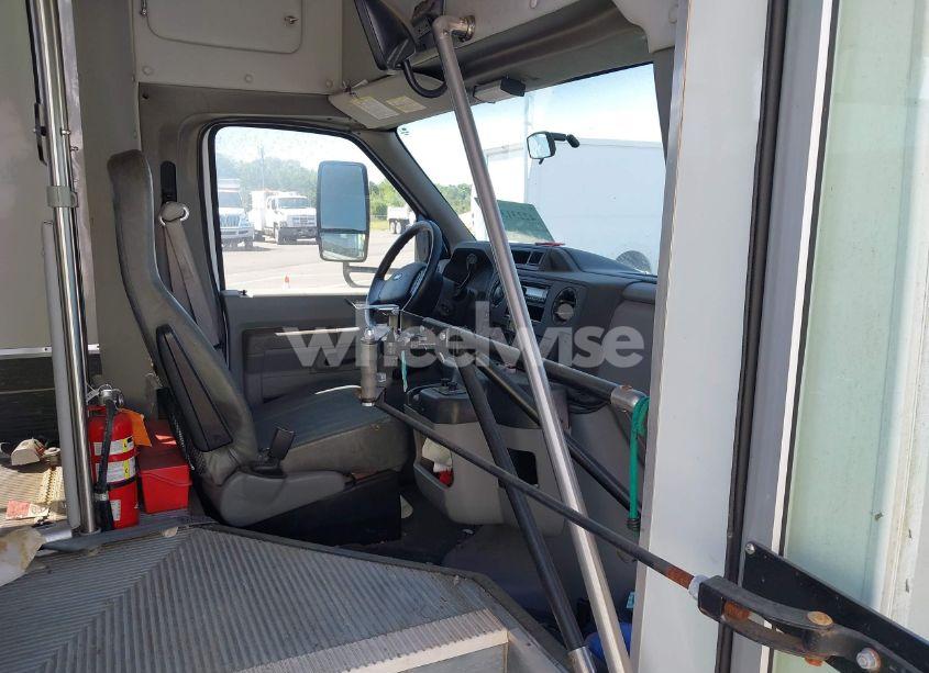 Photo 7 of 2016 Ford Econoline COMMERCIAL CUTAWAY (VIN 1FDFE4FS6GDC16235)