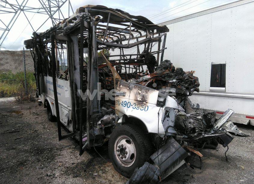 2020 Ford E-450 CUTAWAY (VIN 1FDFE4FS8KDC43848) main photo