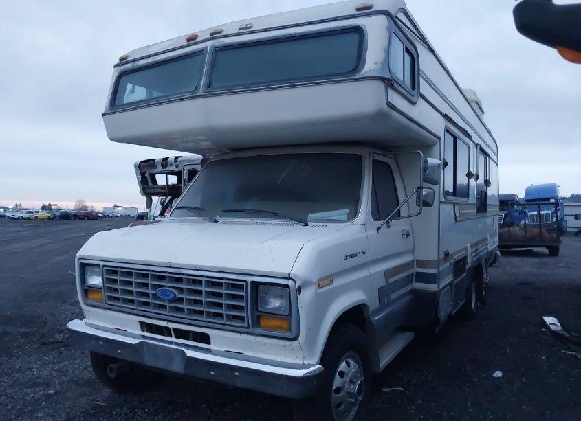 Photo 2 of 1985 Holiday Rambler IMPERIAL S (VIN 1FDKE30L7FHB62929)