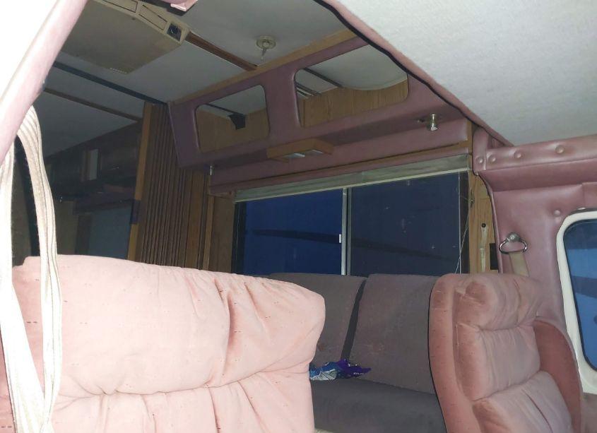 Photo 8 of 1985 Holiday Rambler IMPERIAL S (VIN 1FDKE30L7FHB62929)