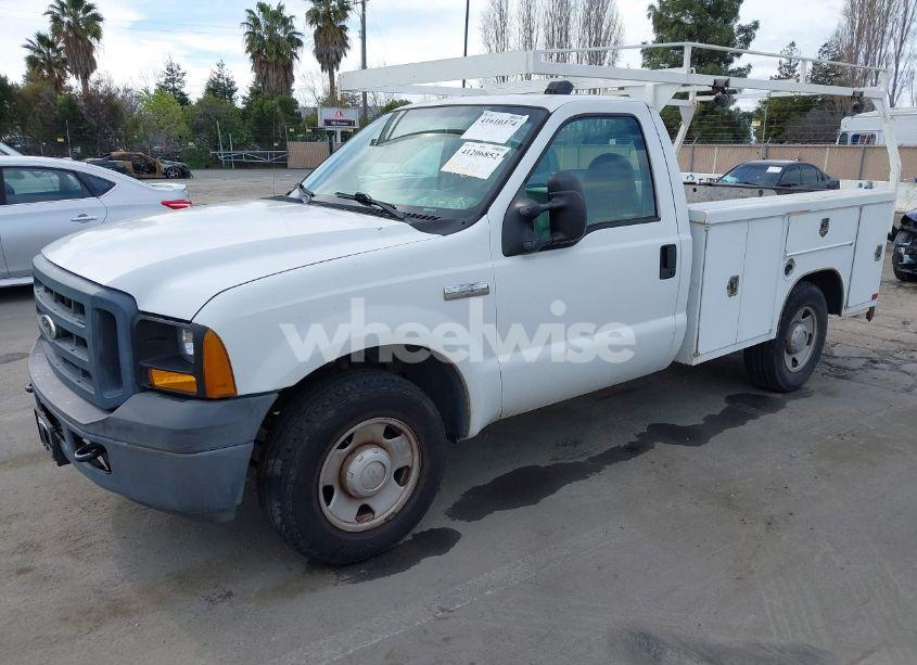 Photo 2 of 2006 Ford Super DUTY F-250 XL/XLT (VIN 1FDNF20516EC86377)