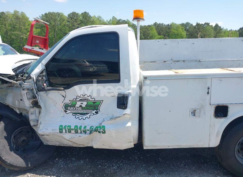 Photo 15 of 2004 Ford F-250 XL/XLT (VIN 1FDNF20L14ED47044)