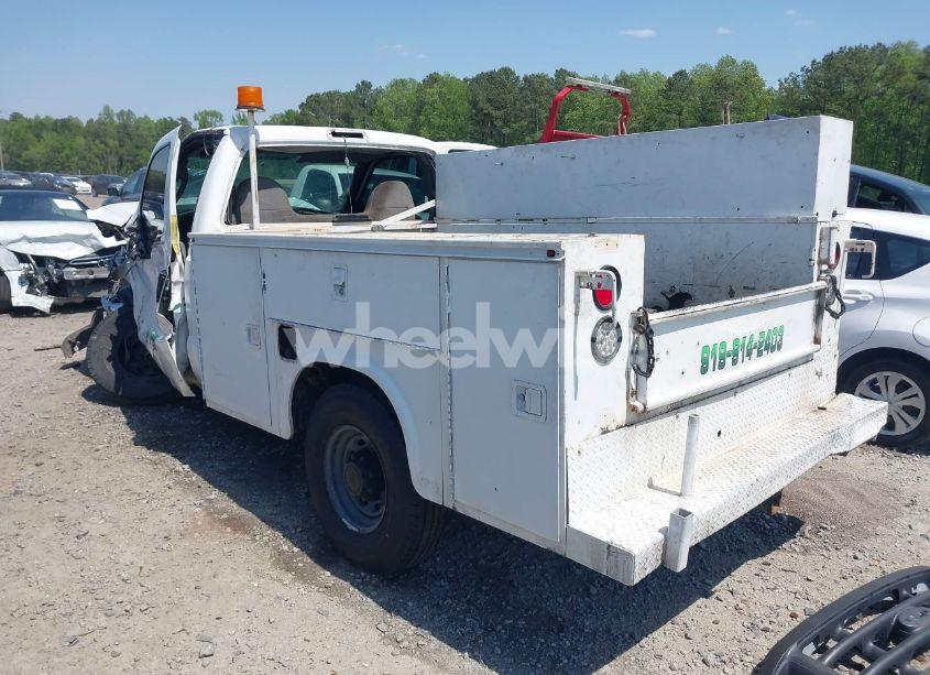 Photo 3 of 2004 Ford F-250 XL/XLT (VIN 1FDNF20L14ED47044)