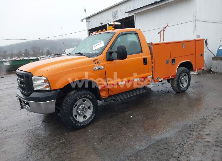 Photo 2 of 2007 Ford F-250 XL/XLT (VIN 1FDNF21557EA12597)