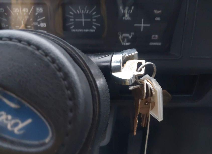 Photo 10 of 1992 Ford F600 N/A (VIN 1FDNF60J2NVA14472)