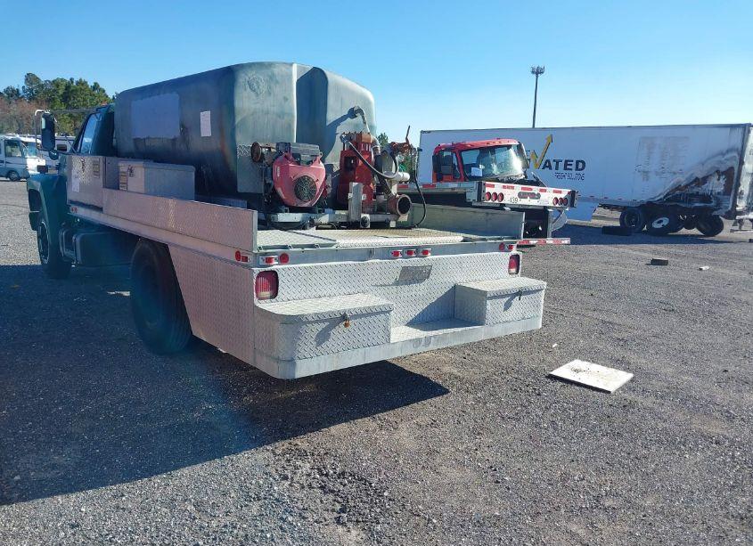 Photo 3 of 1992 Ford F600 N/A (VIN 1FDNF60J2NVA14472)