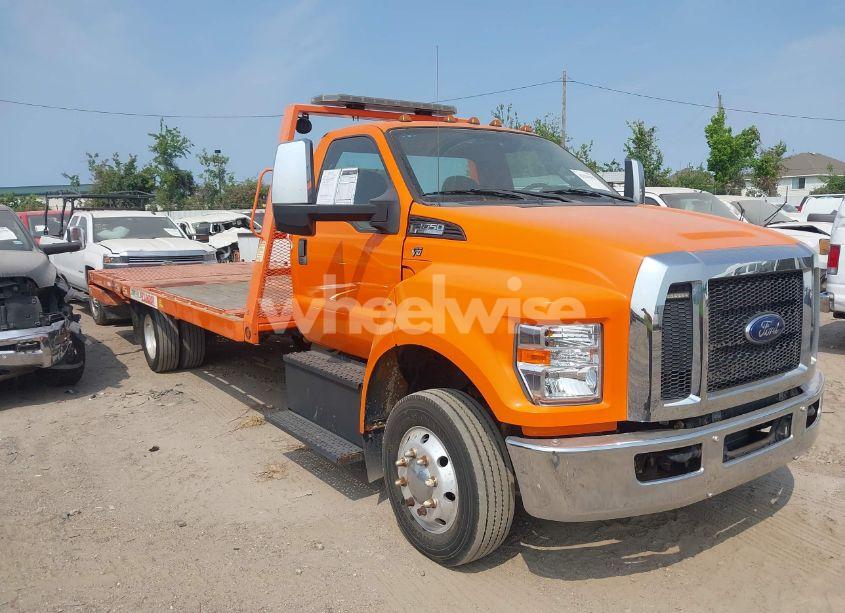 2019 Ford F-650 GAS (VIN 1FDNF6AY9KDF15002) main photo