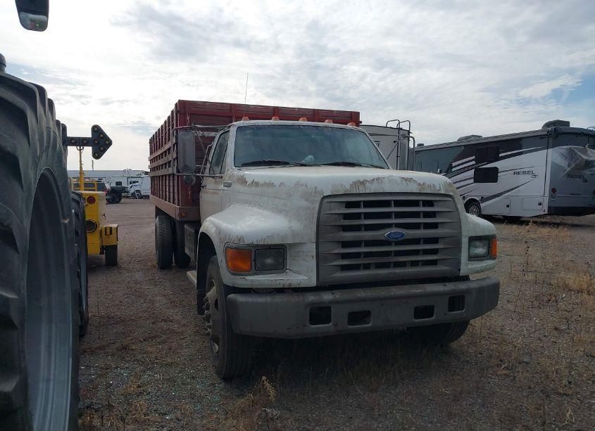 1995 Ford F700 (VIN 1FDNF70J0SVA21177) main photo