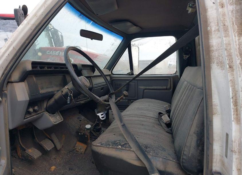 Photo 5 of 1995 Ford F700 (VIN 1FDNF70J0SVA21177)