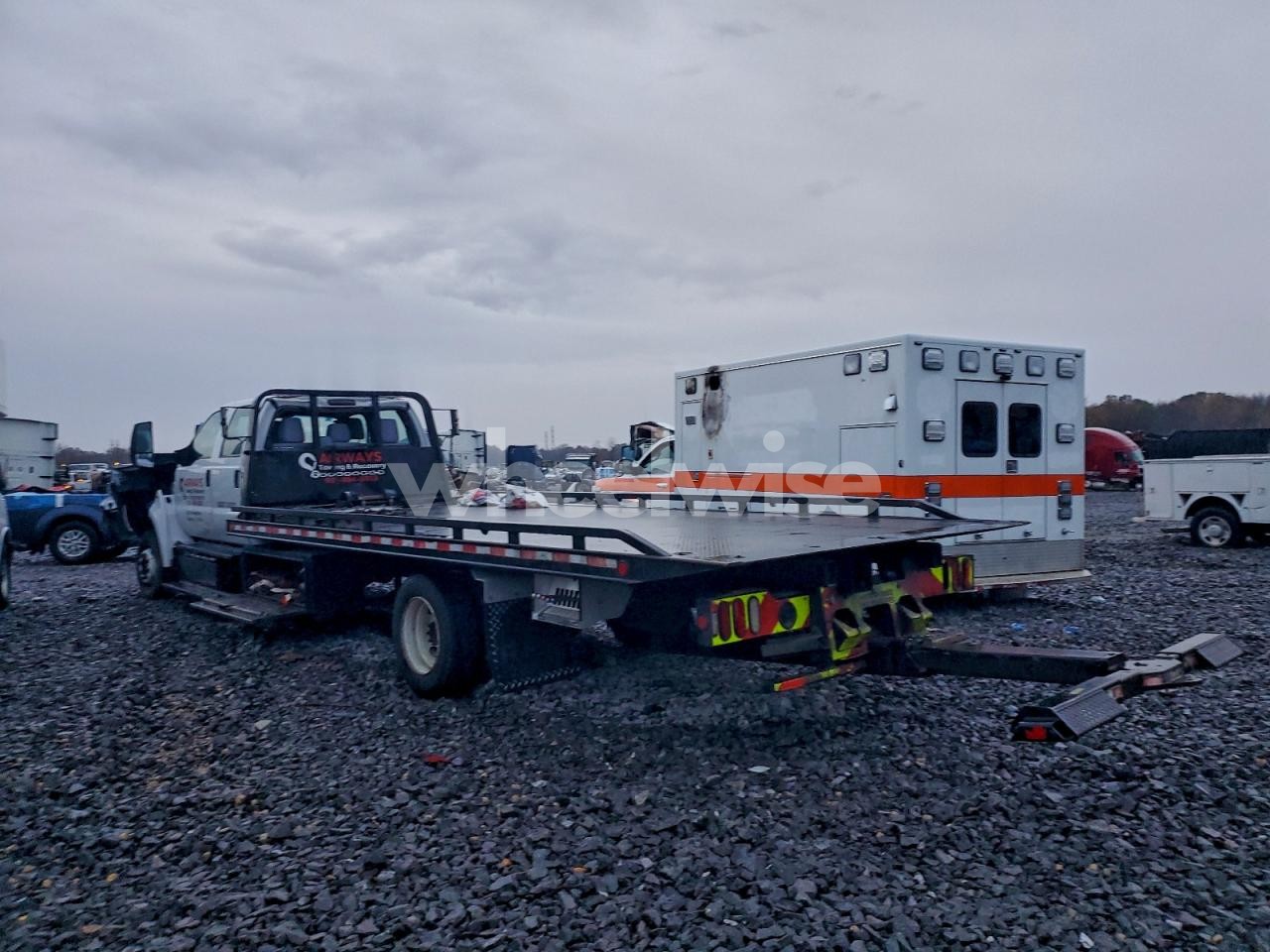 Photo 3 of 2017 FORD F650 ROLLBACK TRUCK (VIN 1FDNW6AY8HDB06904)