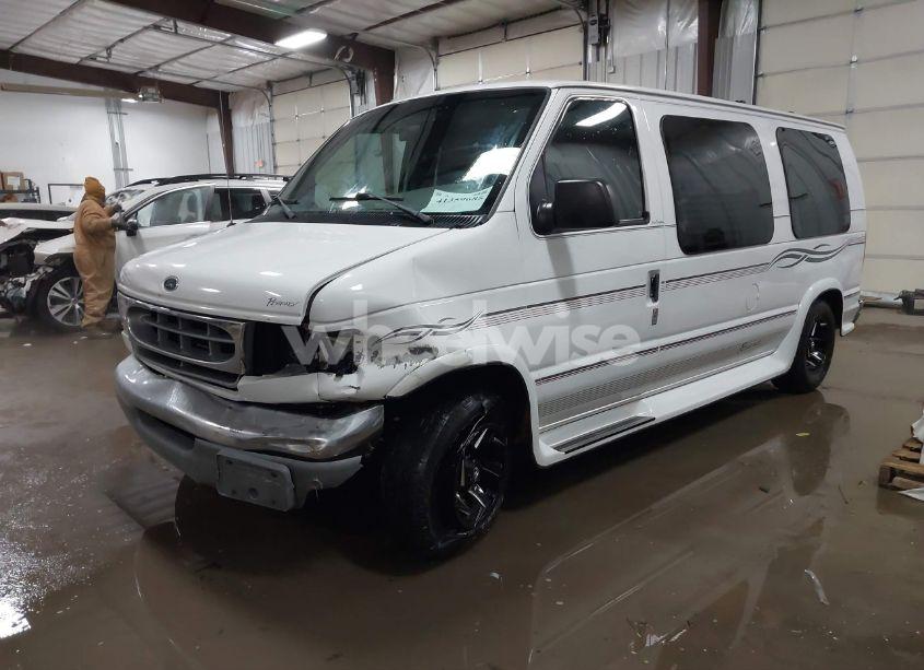 Photo 2 of 1998 Ford E-150 RECREATIONAL (VIN 1FDRE14L0WHB98023)