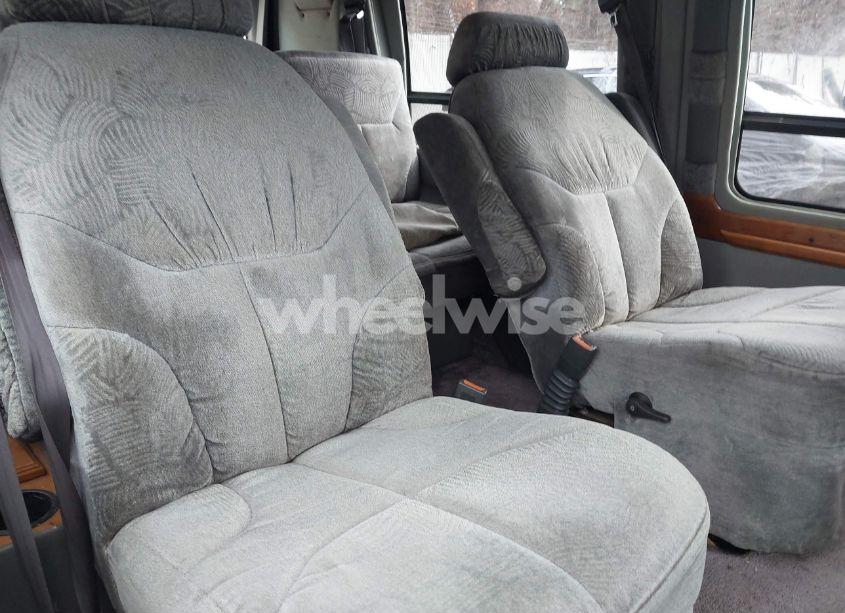 Photo 8 of 1999 Ford E-150 COMMERCIAL/RECREATIONAL (VIN 1FDRE14W1XHA40091)