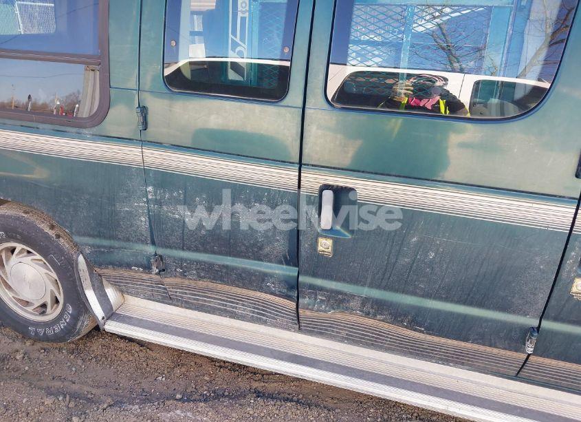 Photo 6 of 1999 Ford E-150 COMMERCIAL/RECREATIONAL (VIN 1FDRE14W3XHB36482)