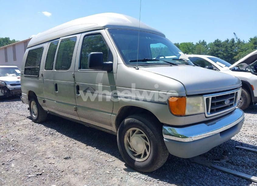 2003 Ford E-150 RECREATIONAL (VIN 1FDRE14W73HB51867) main photo