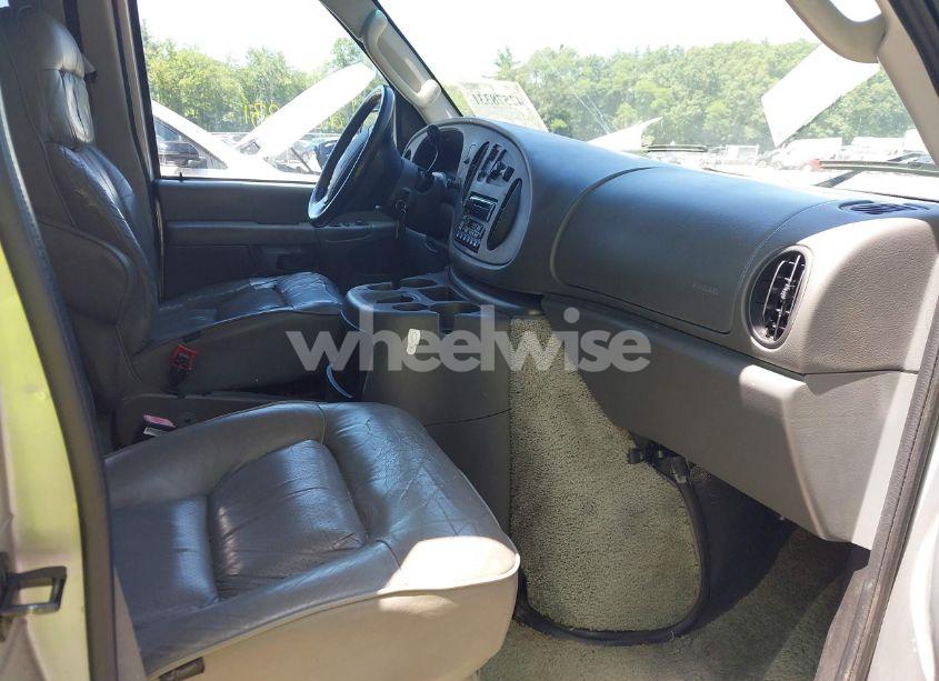 Photo 5 of 2003 Ford E-150 RECREATIONAL (VIN 1FDRE14W73HB51867)