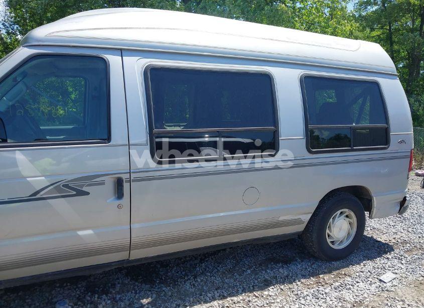 Photo 6 of 2003 Ford E-150 RECREATIONAL (VIN 1FDRE14W73HB51867)