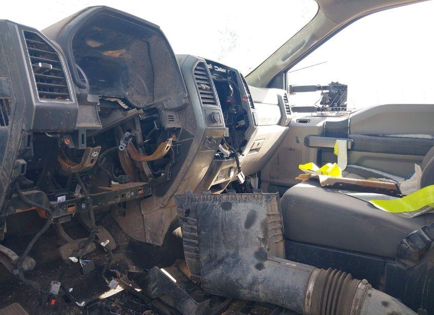 Photo 20 of 2021 Ford F-350 CHASSIS XLT (VIN 1FDRF3F69MED42022)