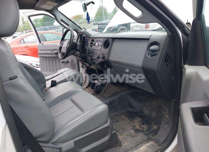 Photo 6 of 2014 Ford F-350 CHASSIS XL (VIN 1FDRF3G60EEB45269)