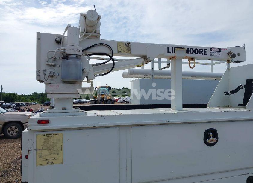 Photo 13 of 2019 Ford F-350 CHASSIS XL (VIN 1FDRF3G61KEC47465)