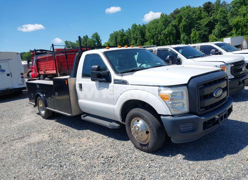 2016 Ford F-350 CHASSIS XL (VIN 1FDRF3G65GEC58234) main photo