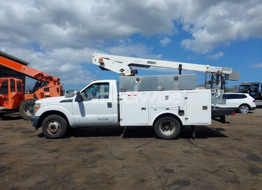 Photo 14 of 2011 Ford F-350 CHASSIS XL (VIN 1FDRF3G67BEA91528)