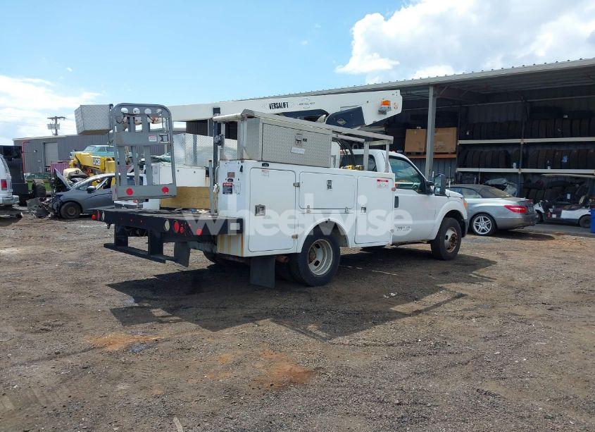 Photo 4 of 2011 Ford F-350 CHASSIS XL (VIN 1FDRF3G67BEA91528)