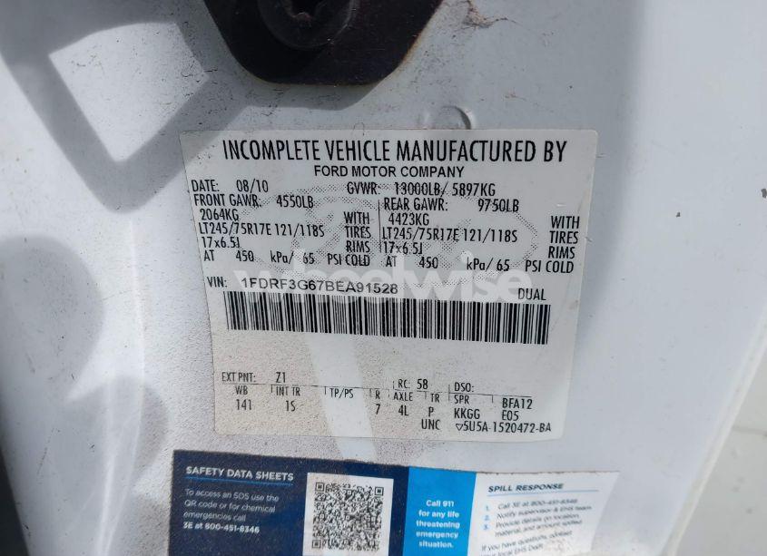 Photo 8 of 2011 Ford F-350 CHASSIS XL (VIN 1FDRF3G67BEA91528)