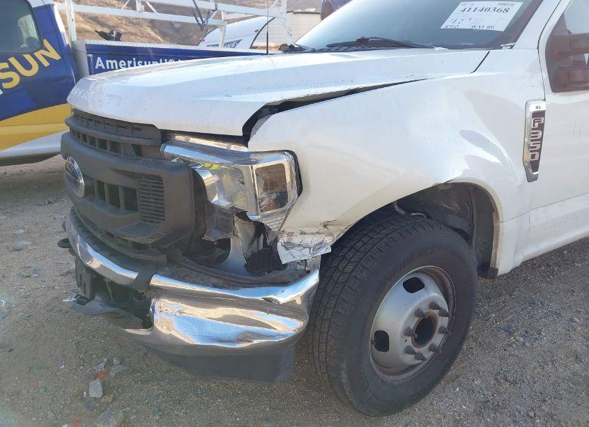 Photo 11 of 2021 Ford F-350 CHASSIS XL (VIN 1FDRF3GN0MED80289)