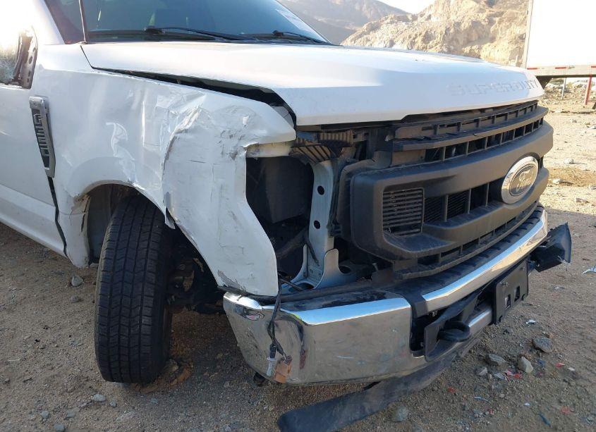 Photo 12 of 2021 Ford F-350 CHASSIS XL (VIN 1FDRF3GN0MED80289)