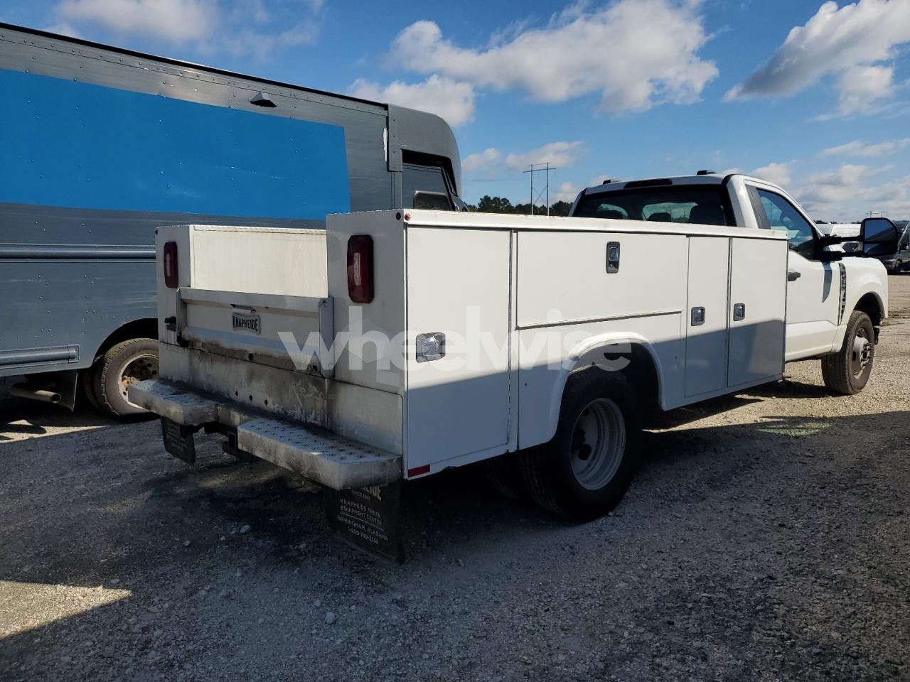 Photo 3 of 2024 FORD F350 SUPER DUTY UTILITY / SERVICE TRUCK (VIN 1FDRF3GN4REE55681)