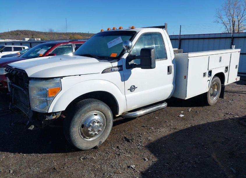 Photo 2 of 2012 Ford F-350 CHASSIS XL (VIN 1FDRF3GT2CEB75716)