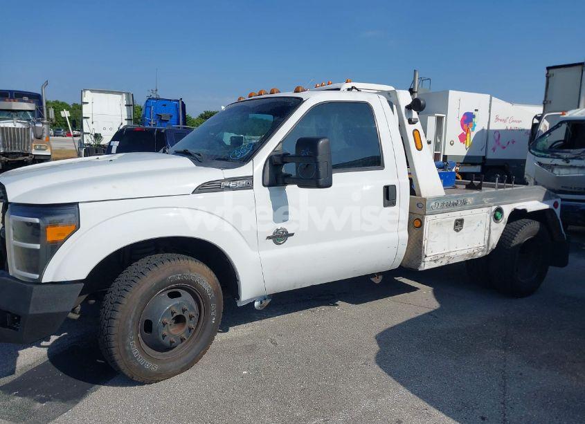 Photo 11 of 2013 Ford F-350 CHASSIS XL (VIN 1FDRF3GT5DEA16724)