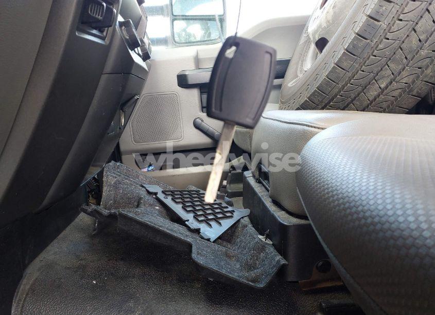 Photo 10 of 2021 Ford F-350 CHASSIS XL (VIN 1FDRF3GT6MEC93298)