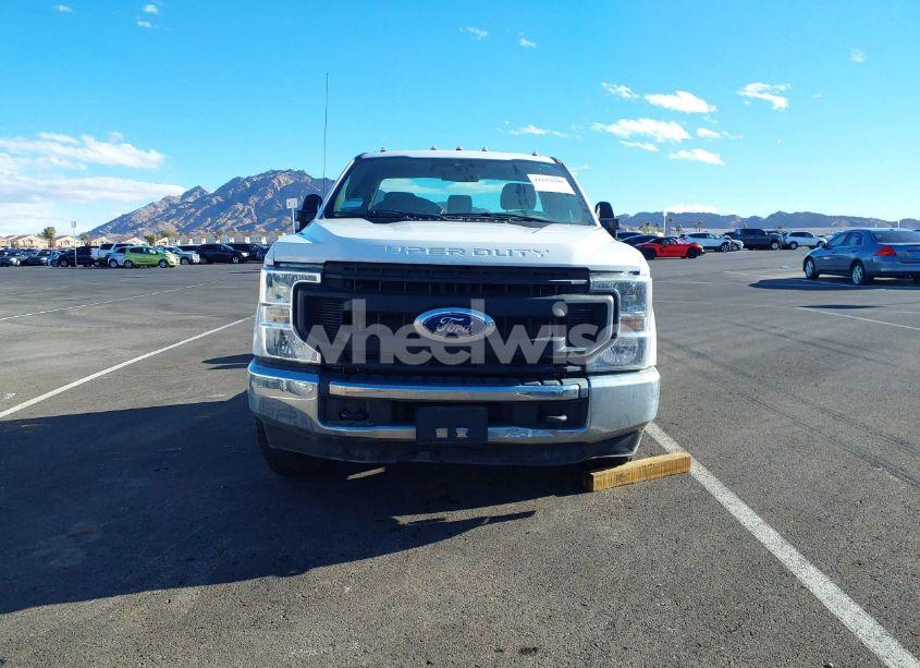 Photo 13 of 2021 Ford F-350 CHASSIS XL (VIN 1FDRF3GT6MEC93298)