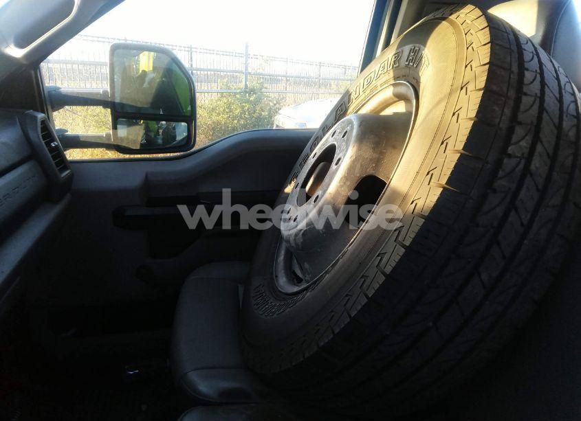 Photo 7 of 2021 Ford F-350 CHASSIS XL (VIN 1FDRF3GT6MEC93298)