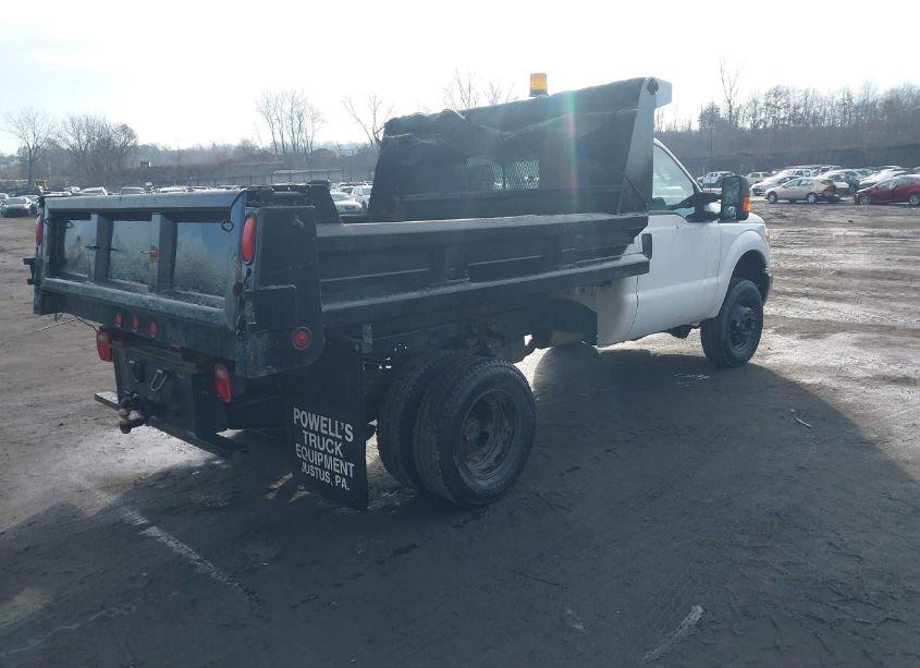 Photo 4 of 2014 Ford F-350 CHASSIS XL (VIN 1FDRF3H60EEA11361)