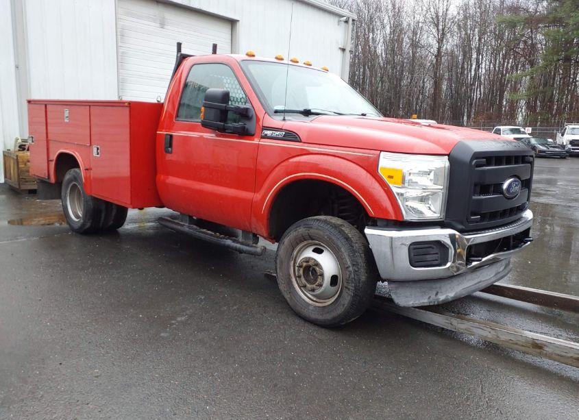 2012 Ford F-350 CHASSIS XL (VIN 1FDRF3H61CEC16202) main photo