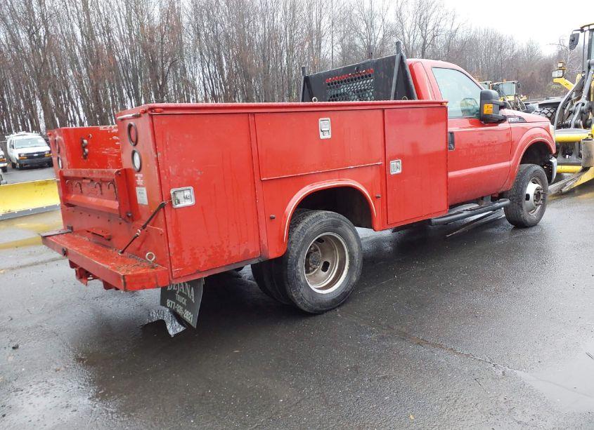 Photo 4 of 2012 Ford F-350 CHASSIS XL (VIN 1FDRF3H61CEC16202)