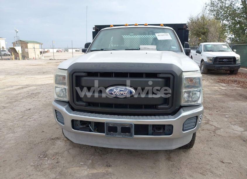 Photo 11 of 2012 Ford F-350 CHASSIS XL (VIN 1FDRF3H69CEA03661)