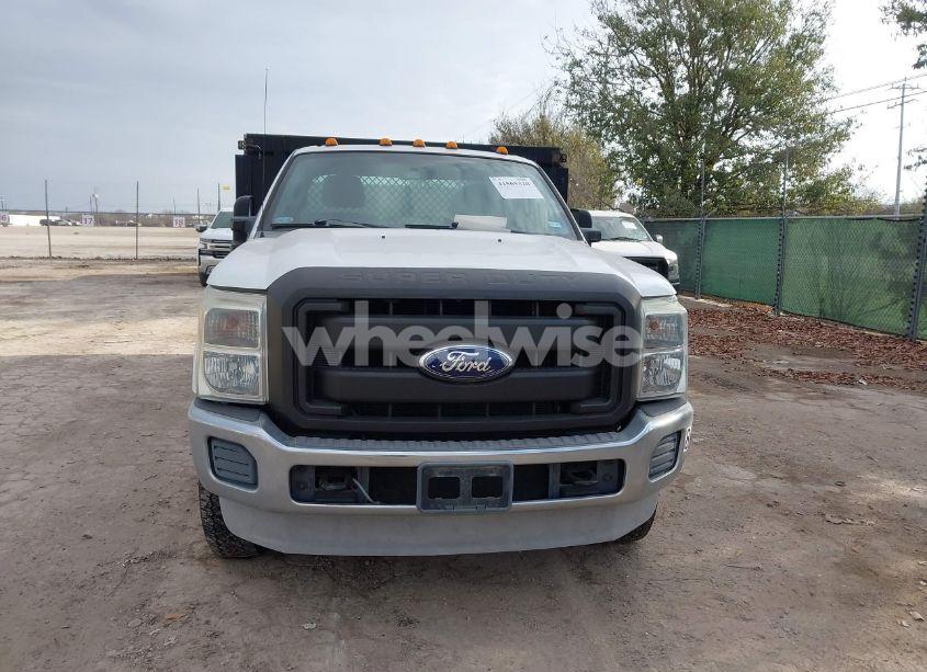 Photo 12 of 2012 Ford F-350 CHASSIS XL (VIN 1FDRF3H69CEA03661)
