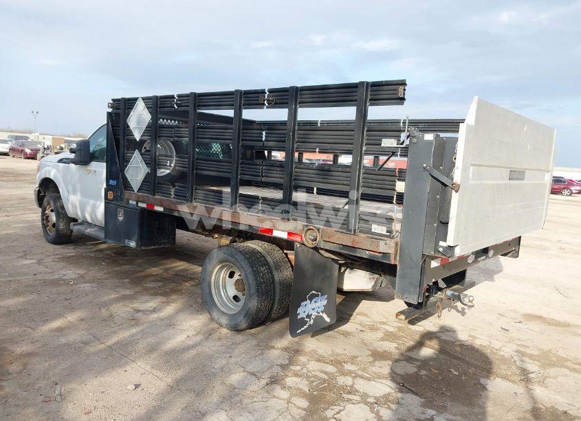 Photo 3 of 2012 Ford F-350 CHASSIS XL (VIN 1FDRF3H69CEA03661)