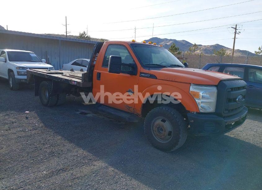 2014 Ford F-350 CHASSIS XL (VIN 1FDRF3HT1EEA17451) main photo