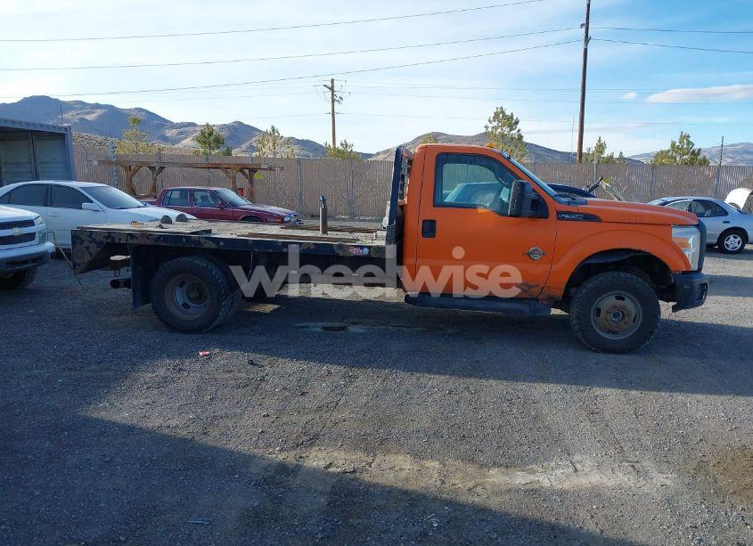 Photo 13 of 2014 Ford F-350 CHASSIS XL (VIN 1FDRF3HT1EEA17451)