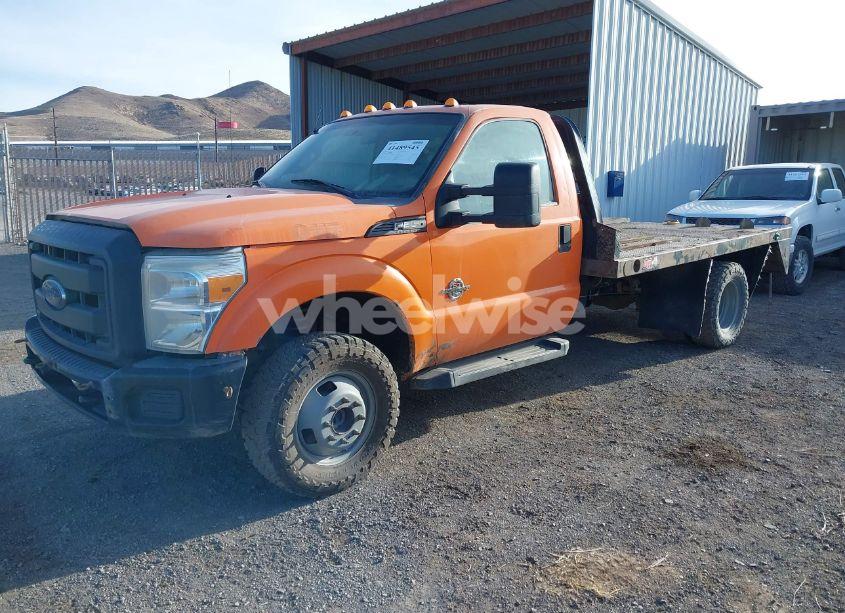 Photo 2 of 2014 Ford F-350 CHASSIS XL (VIN 1FDRF3HT1EEA17451)