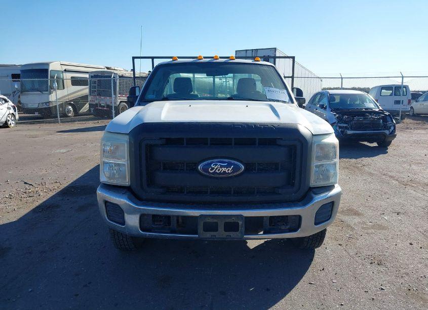 Photo 12 of 2011 Ford F-350 CHASSIS XL (VIN 1FDRF3HT3BEA03563)