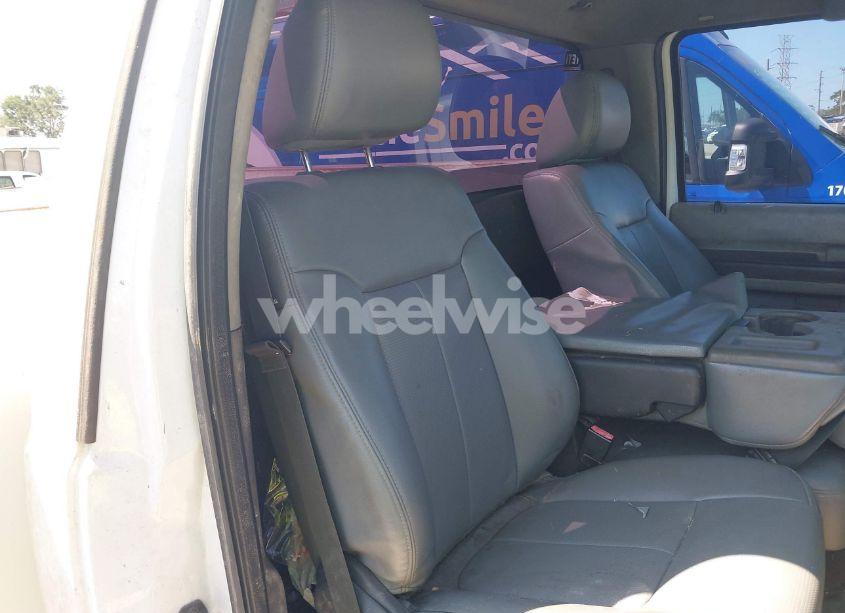 Photo 6 of 2014 Ford F-350 CHASSIS XL (VIN 1FDRF3HT3EEB32391)